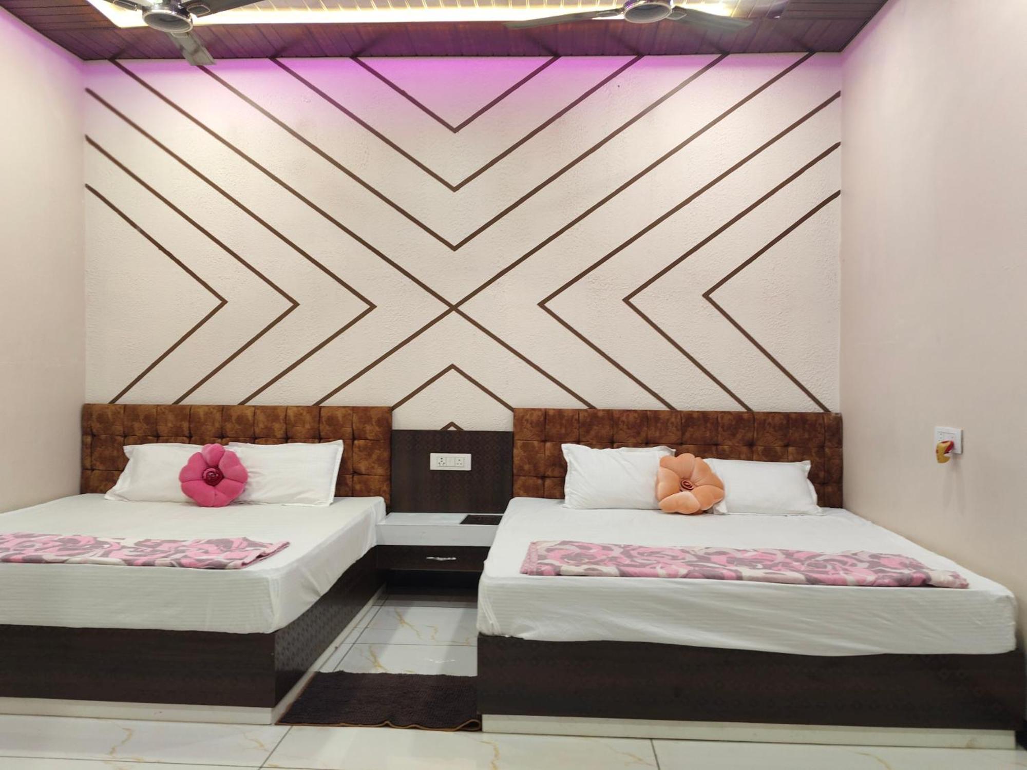 Anant Home Stay Ujjain Δωμάτιο φωτογραφία